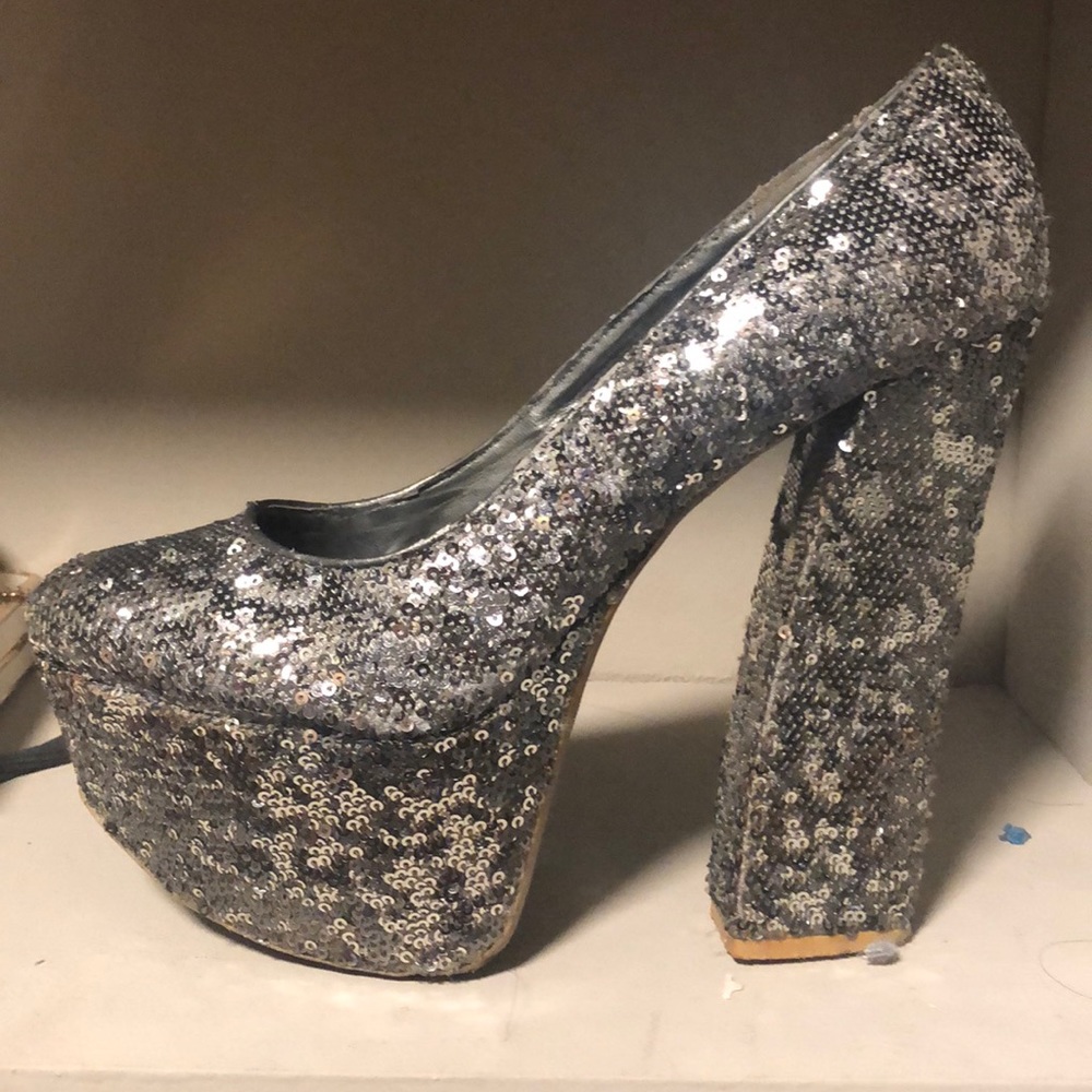 Disco glitter heel